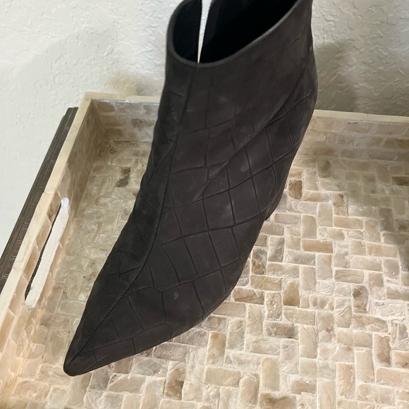 Jeffrey Campbell Grey Croc Suede Pointed Toe Ankle Booties - Picture 9 of 10